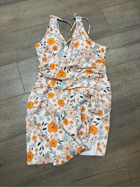 Floral V‑Neck Spaghetti Strap Dress in Cream and Orange